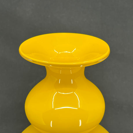 Gul Carnaby vase, 22,5 cm.