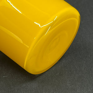Yellow Carnaby vase, 15 cm.