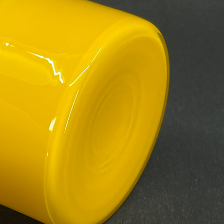Gul Carnaby vase, 10,5 cm.