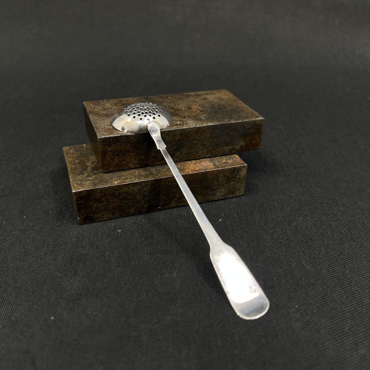 Miniature sprinkler spoon from the 18th century - silver?