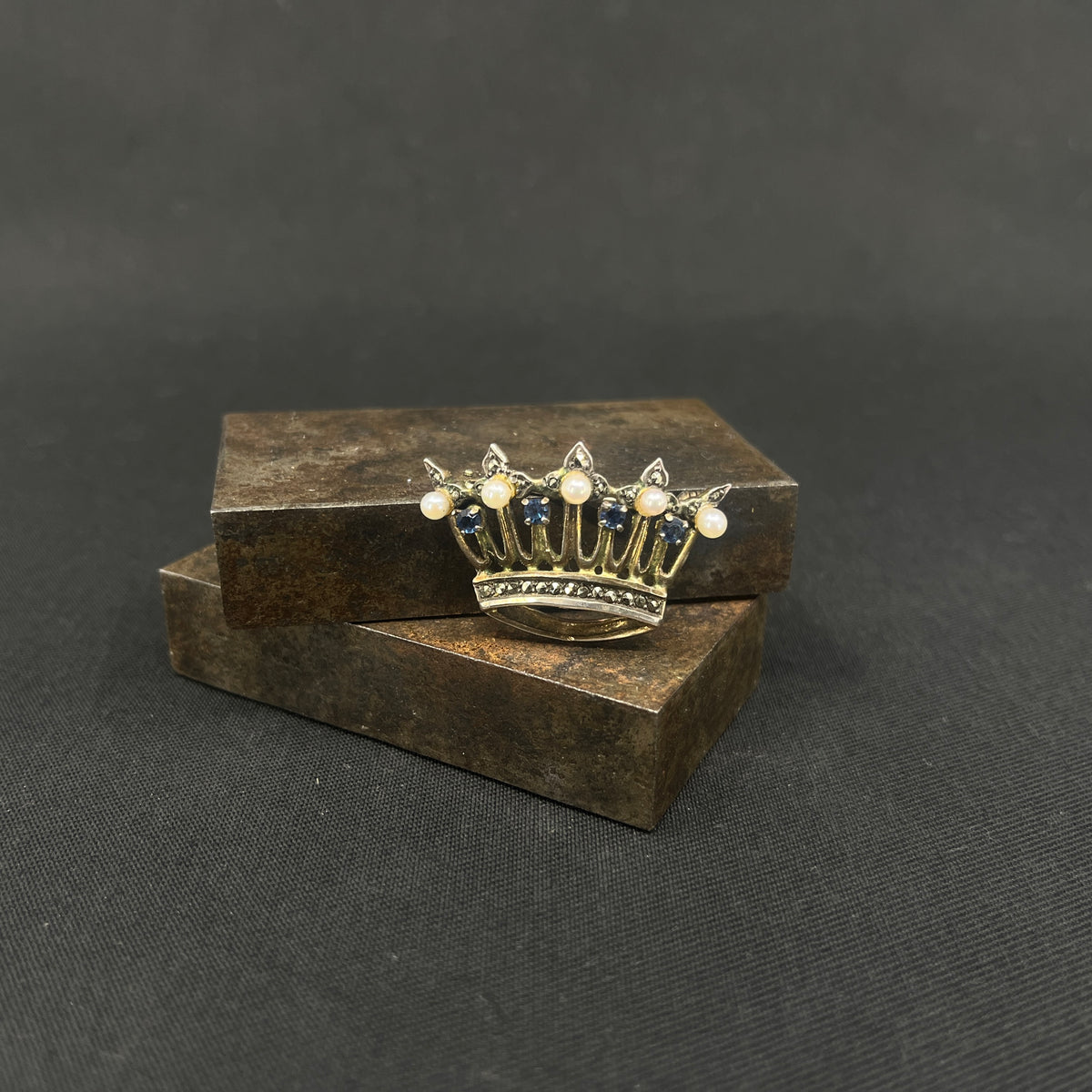 Brooch - crown with pearl and blue stones