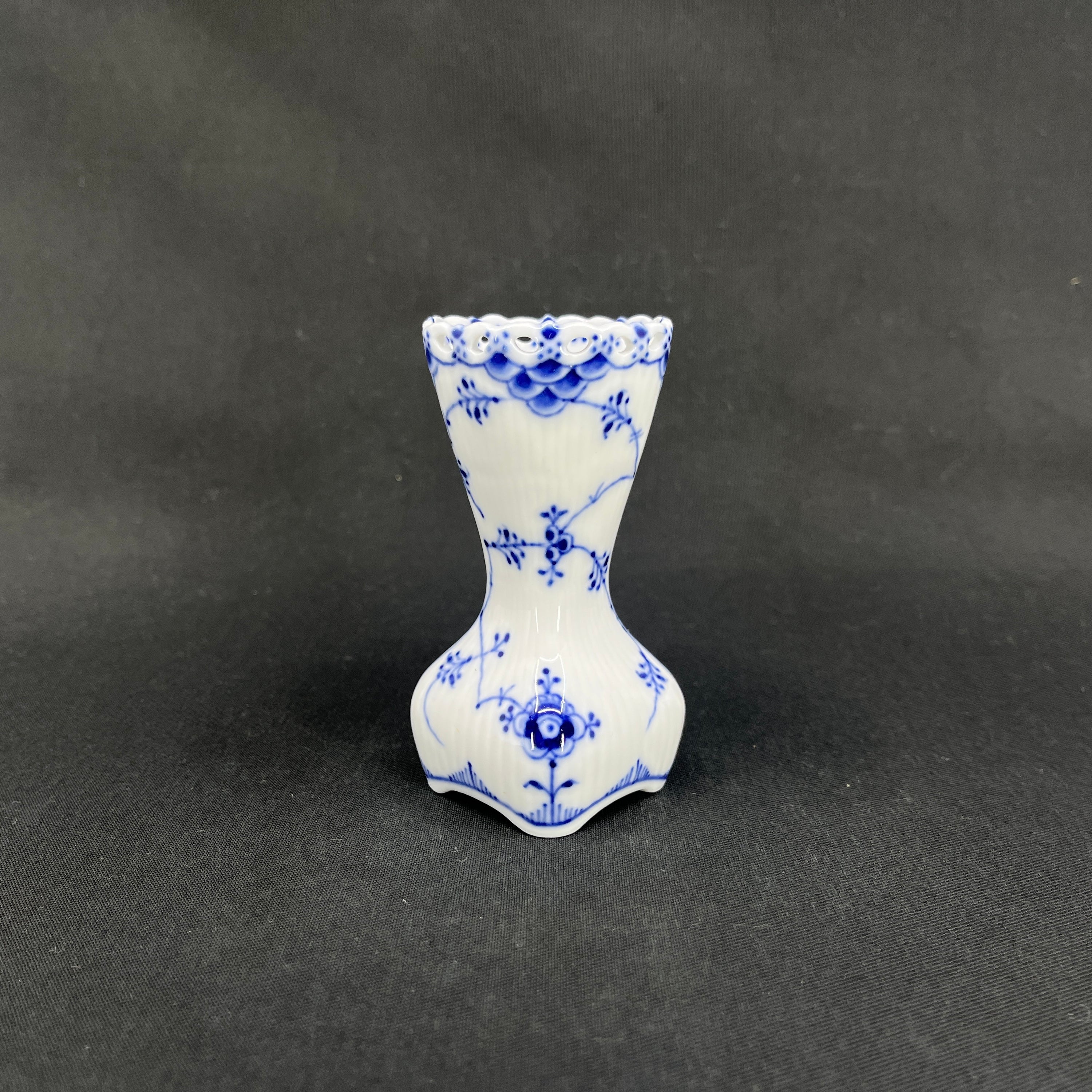Musselmalet Helblonde vase, 1/1162