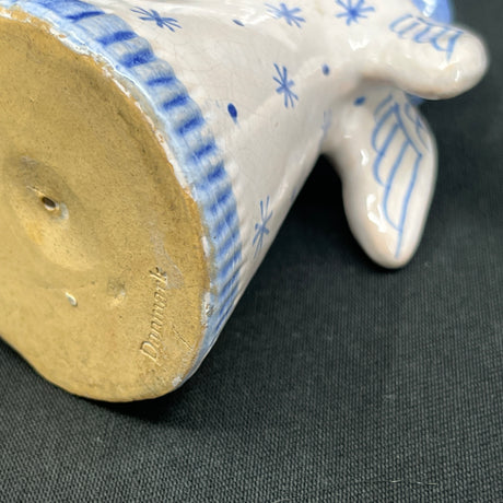 Blue and white angel from L. Hjorth, 9 cm.