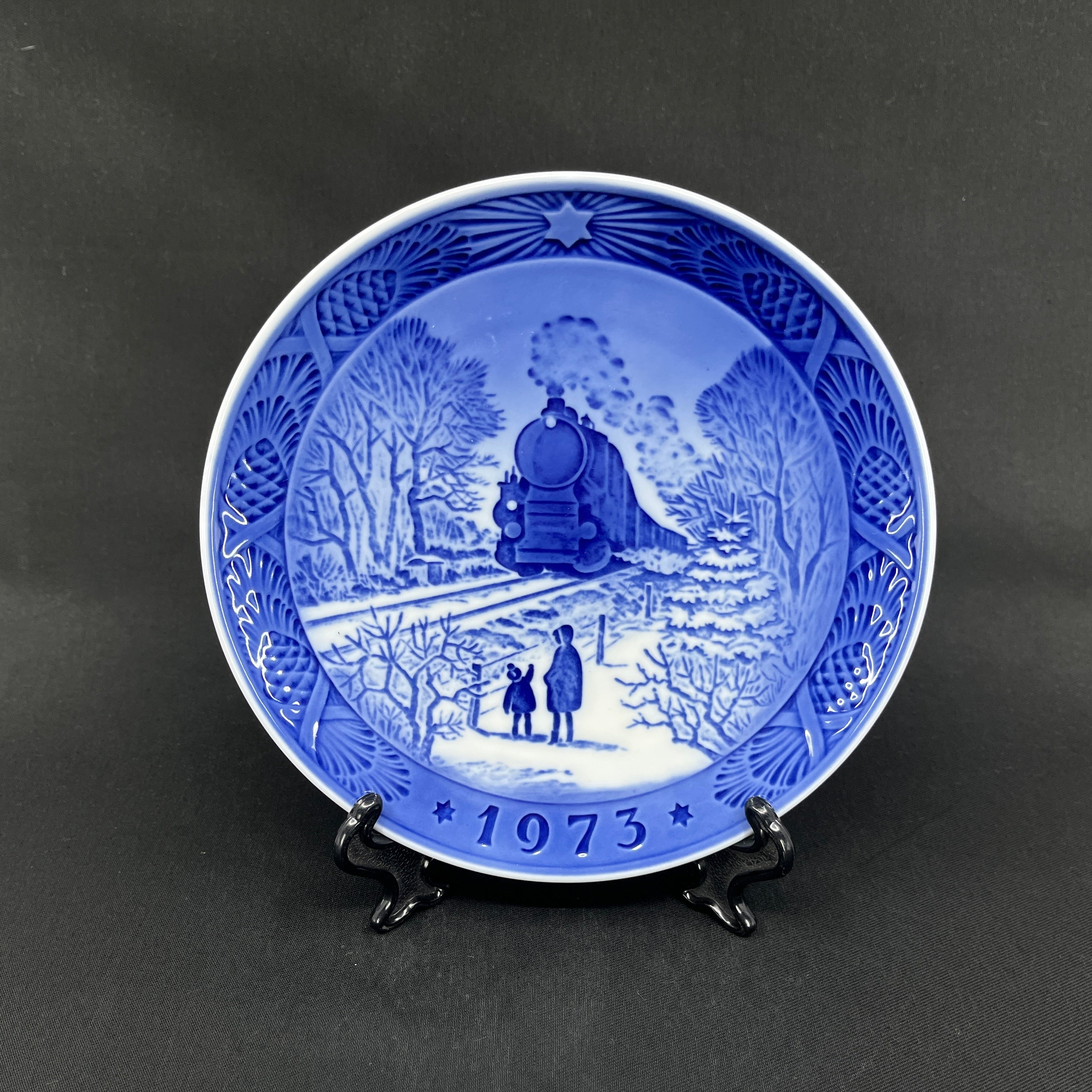 Royal Copenhagen Christmas plate 1973