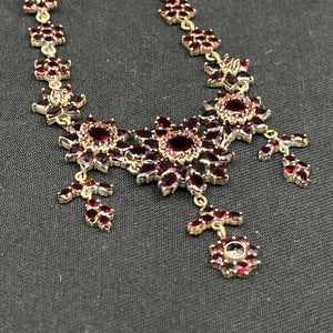 Large necklace with garnets, 40 cm.