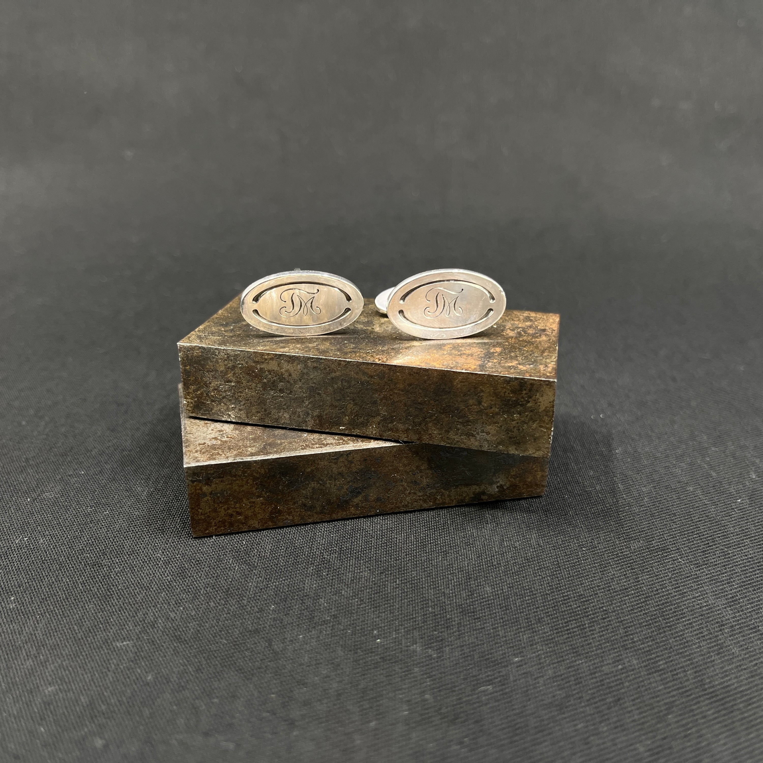 Et par Georg Jensen manchetknapper, Nr. 75
