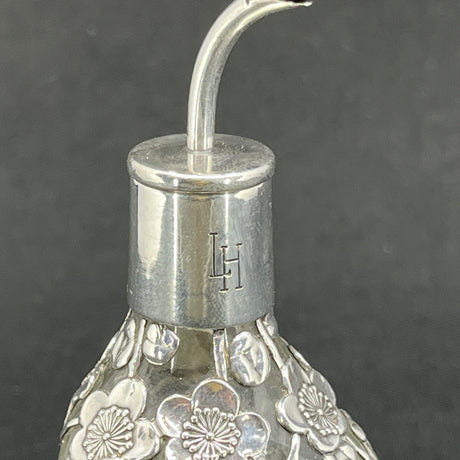 Small flacon with silver trim