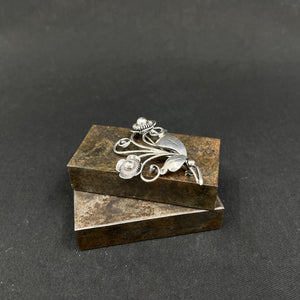Moderne broche fra 1950'erne - blomster