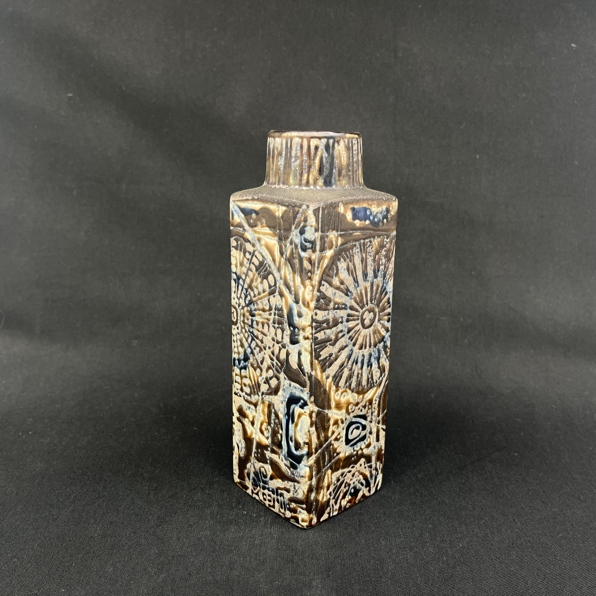 Royal Copenhagen baca fajance vase, 870/3455