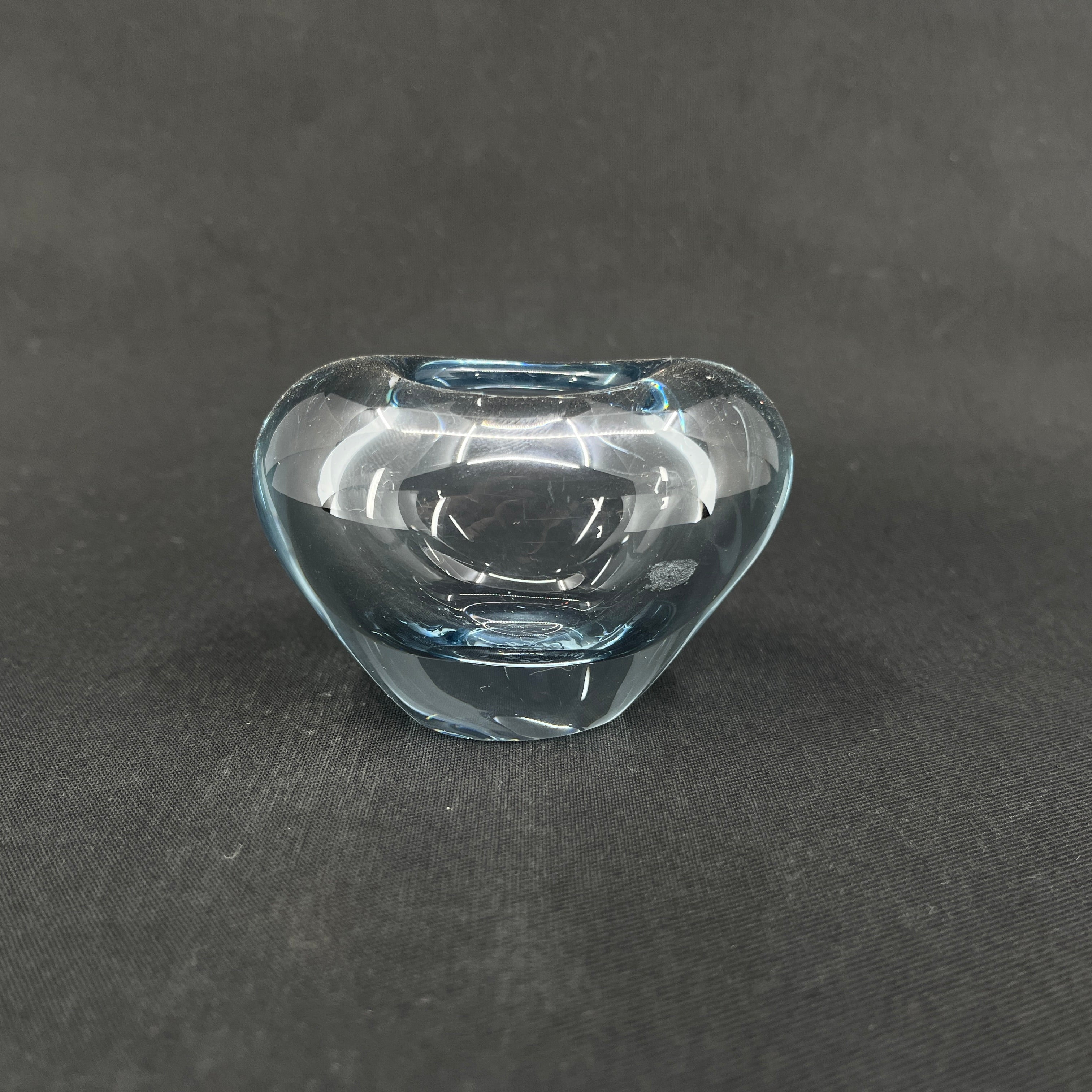 Aqua blue heart vase from Holmegaard, 5 cm.
