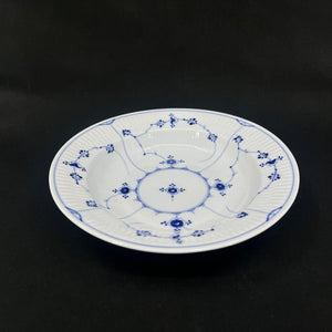 Musselmalet Riflet lille dyb tallerken fra 1870-1880'erne