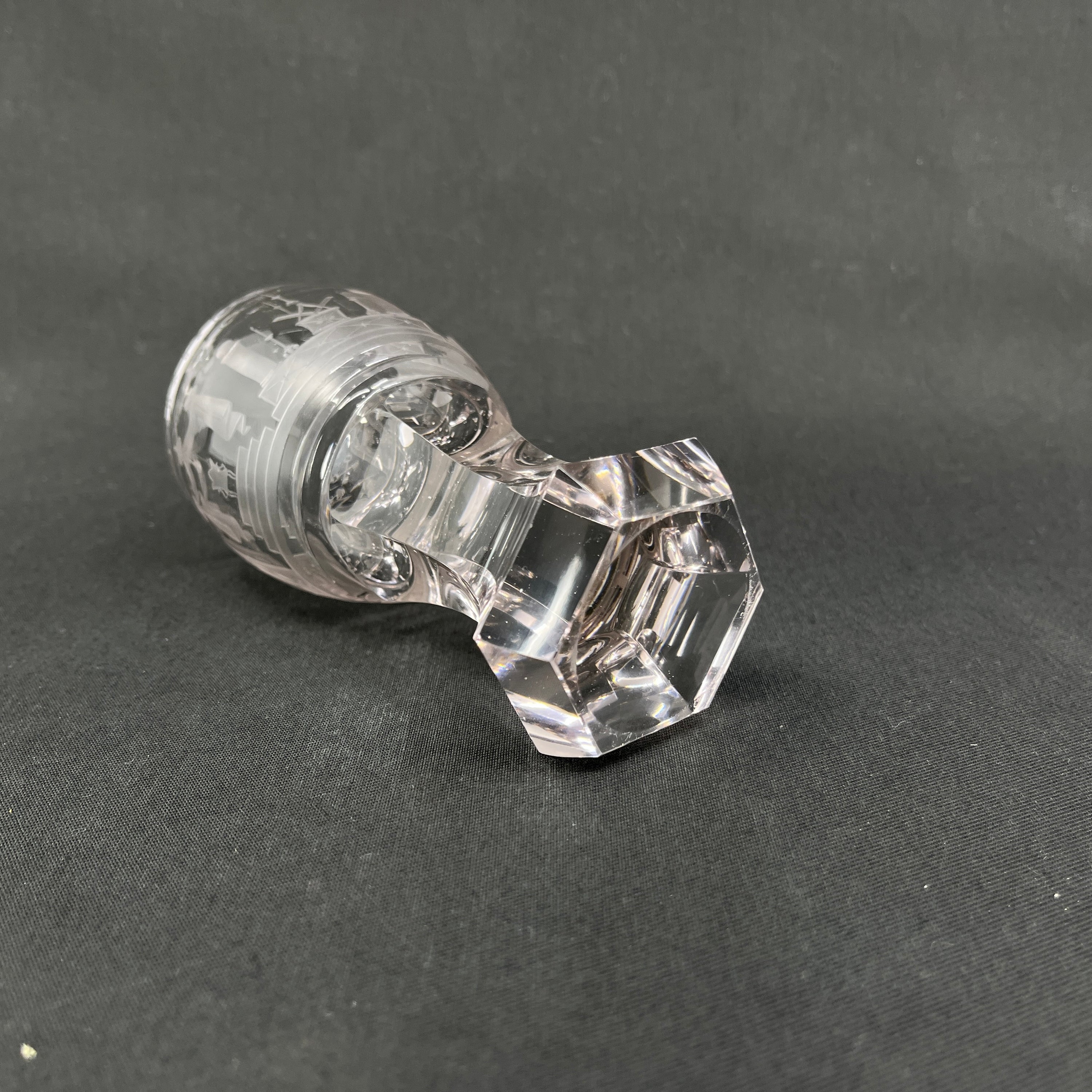 Graveret frimurerglas - let overfarvet