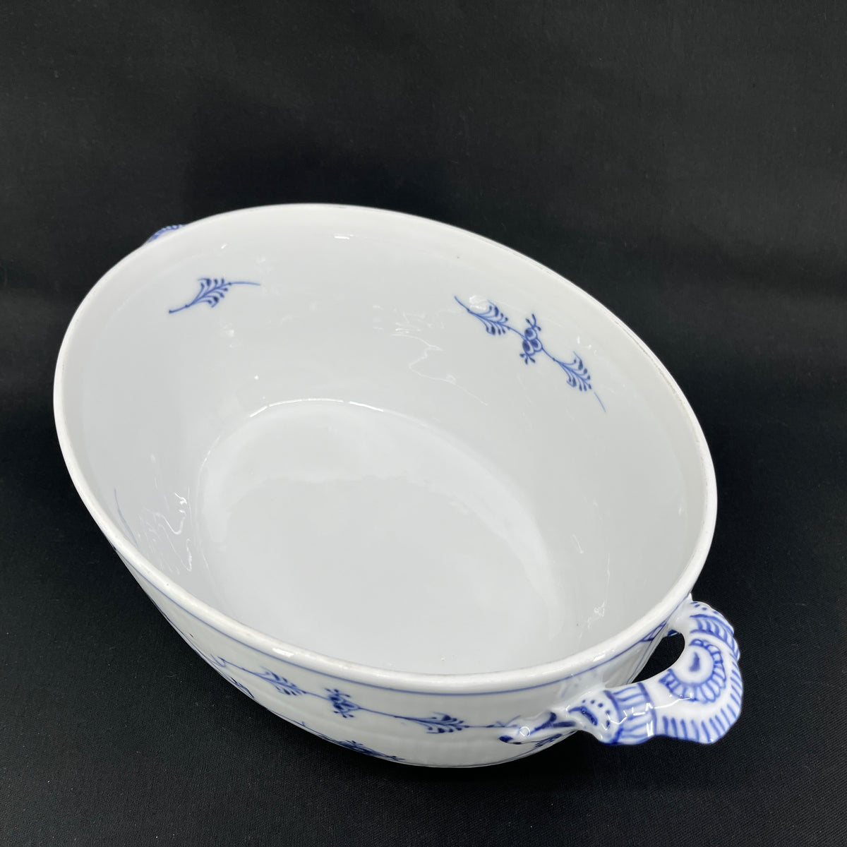 Blue Fluted Fluted Plain soup tureen, 1/360