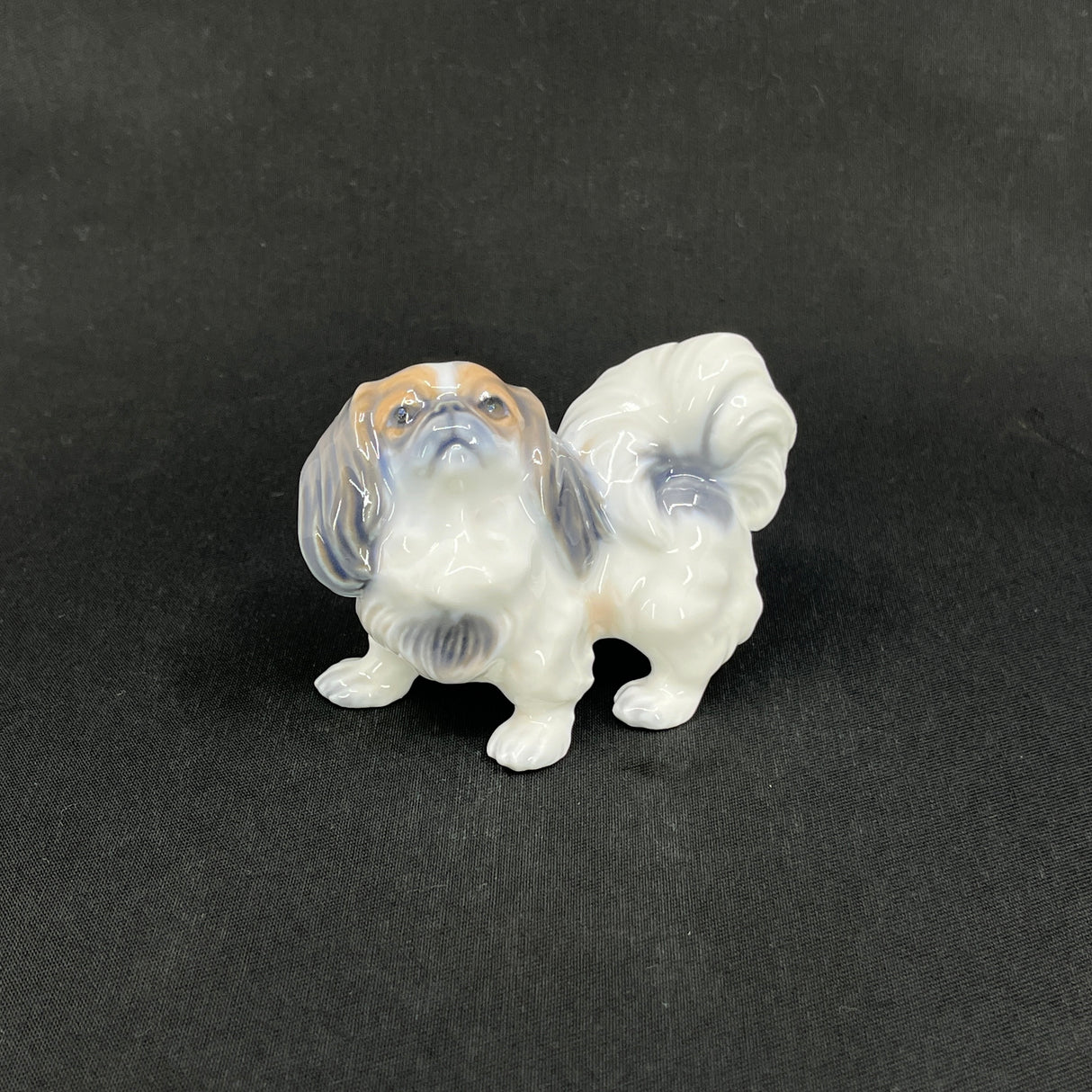 Pekingese figurine by Dahl Jensen