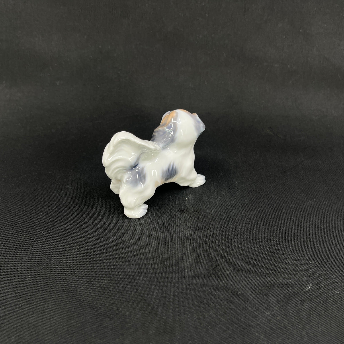 Pekingese figurine by Dahl Jensen