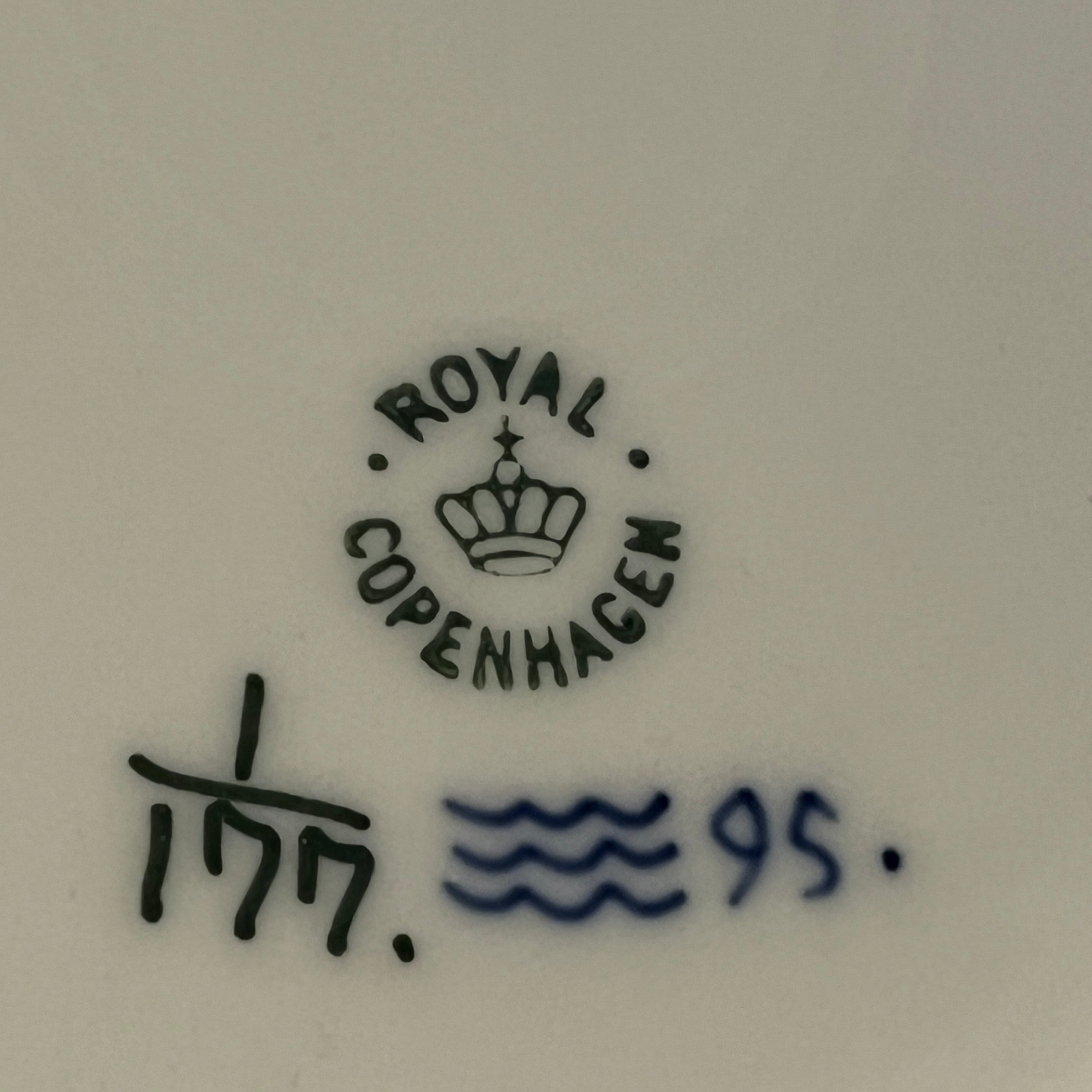 Blue Fluted Fluted Lunch Plate, 1/177