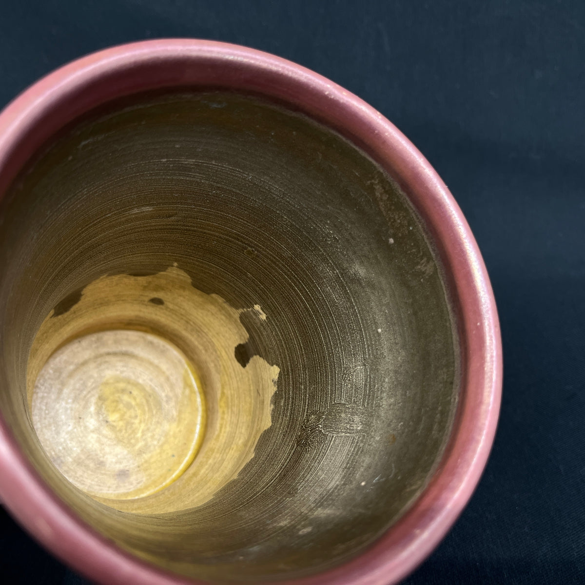 Vase fra Ipsens Enke med guldglasur