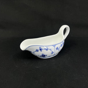 Rare Blue Fluted Fluted Plain sauce ladle, 1/2040