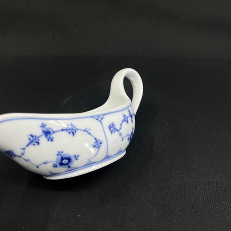 Rare Blue Fluted Fluted Plain sauce ladle, 1/2040