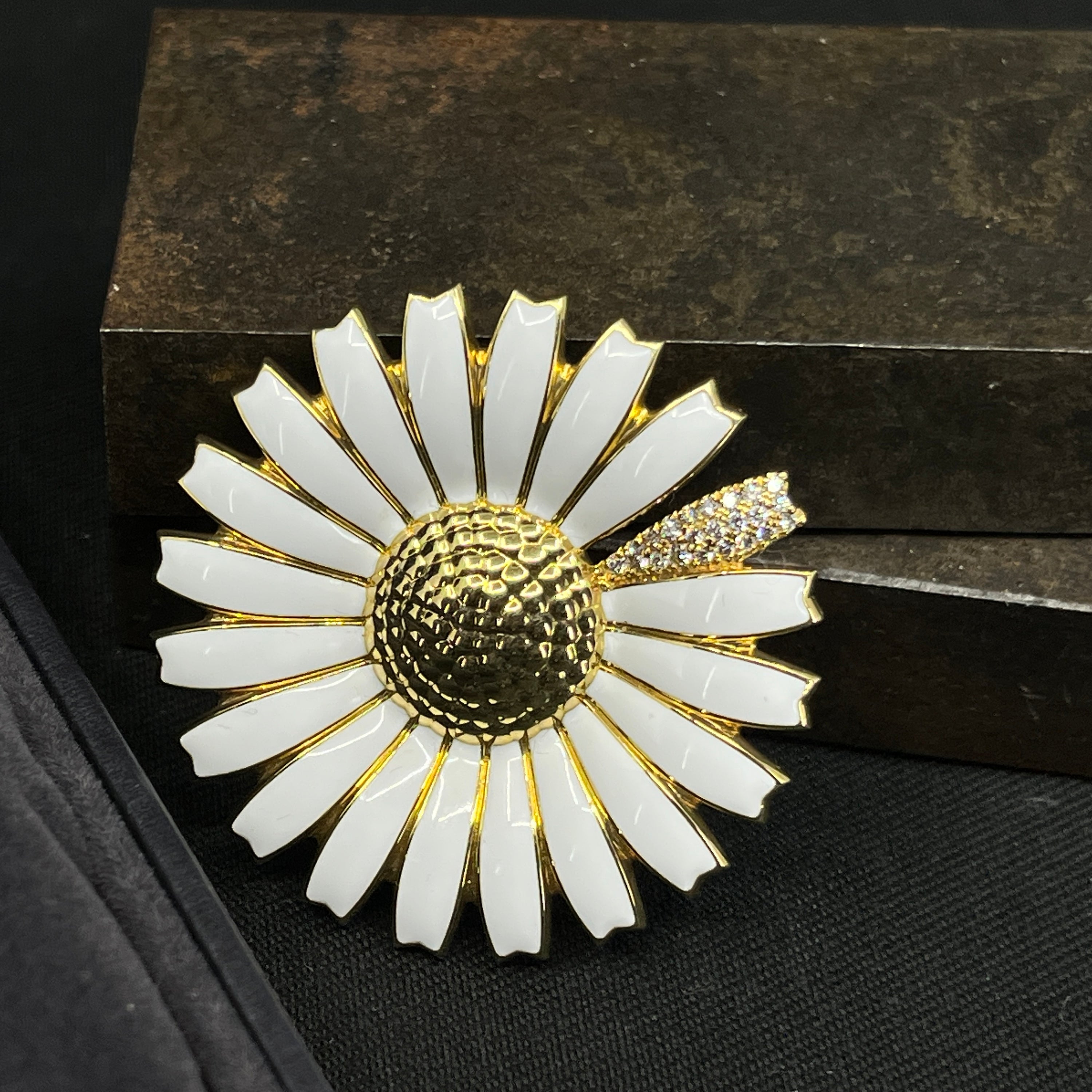 Hvid Georg Jensen Daisy - 18 karat guld og diamanter