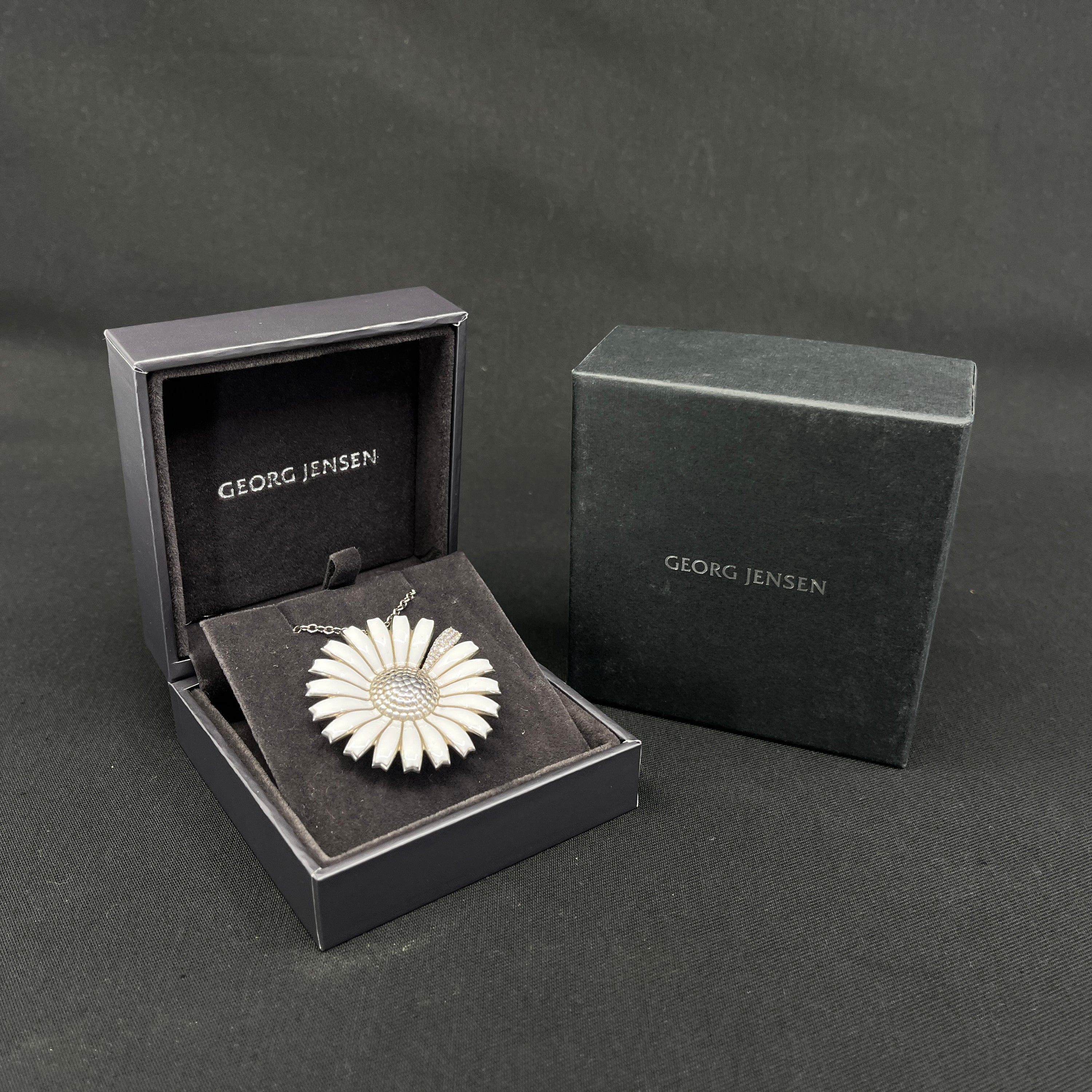 Hvid Georg Jensen Daisy halskæde broche - diamanter