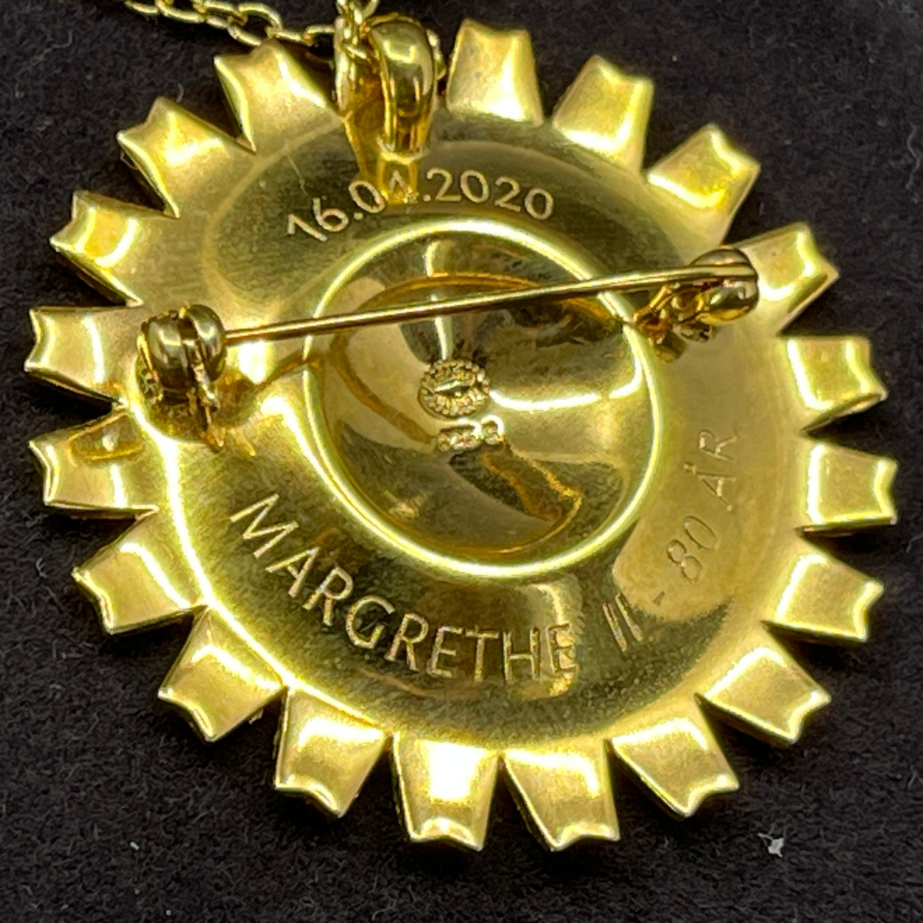 Sort Georg Jensen Daisy halskæde broche - Margrethe d. 2 80 år