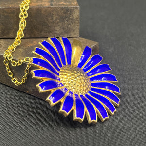 Blå Georg Jensen Daisy halskæde broche - Margrethe d. 2 80 år