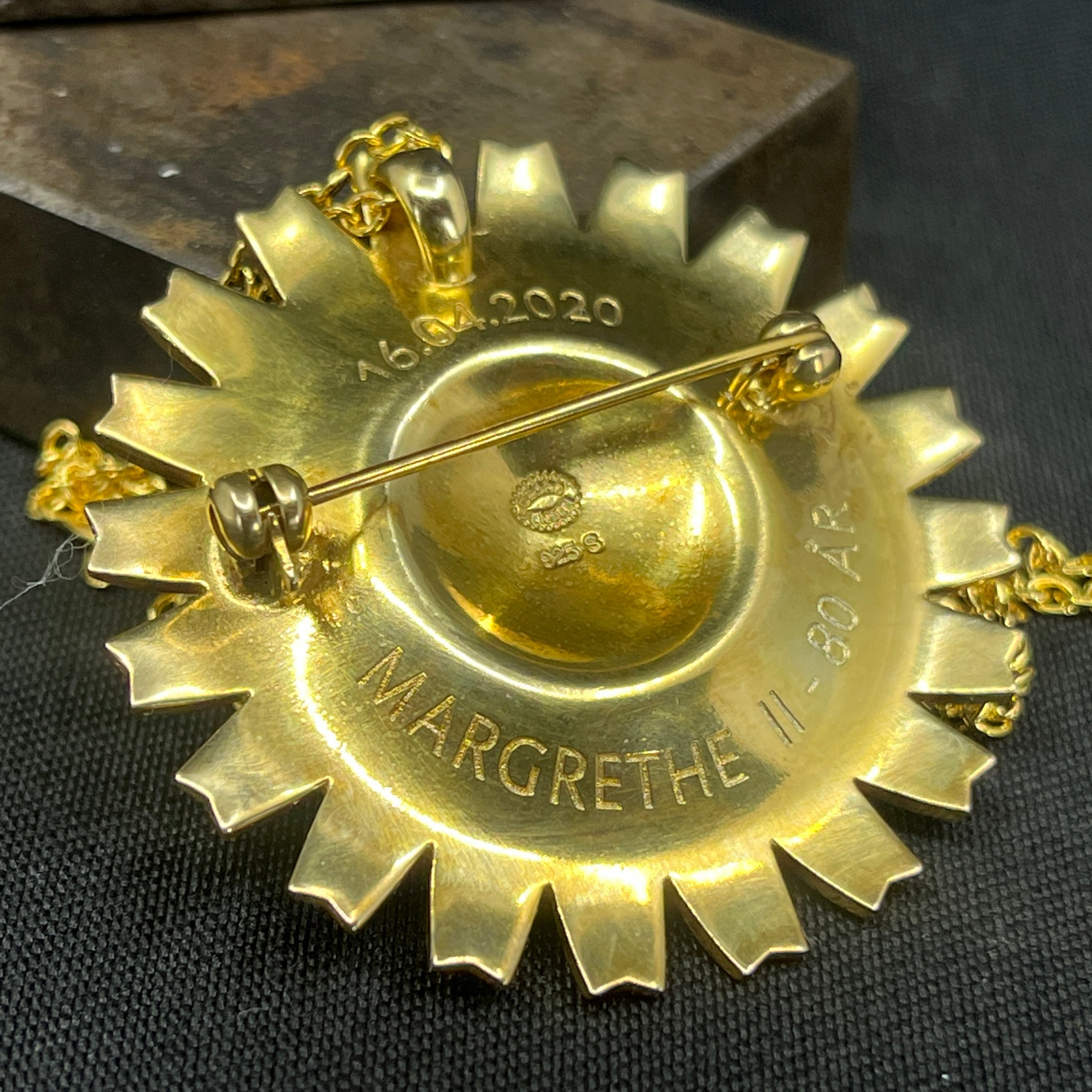 Blå Georg Jensen Daisy halskæde broche - Margrethe d. 2 80 år