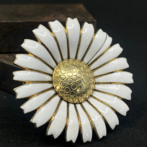 Original hvid Anton Michelsen Marguerite broche - buede blade