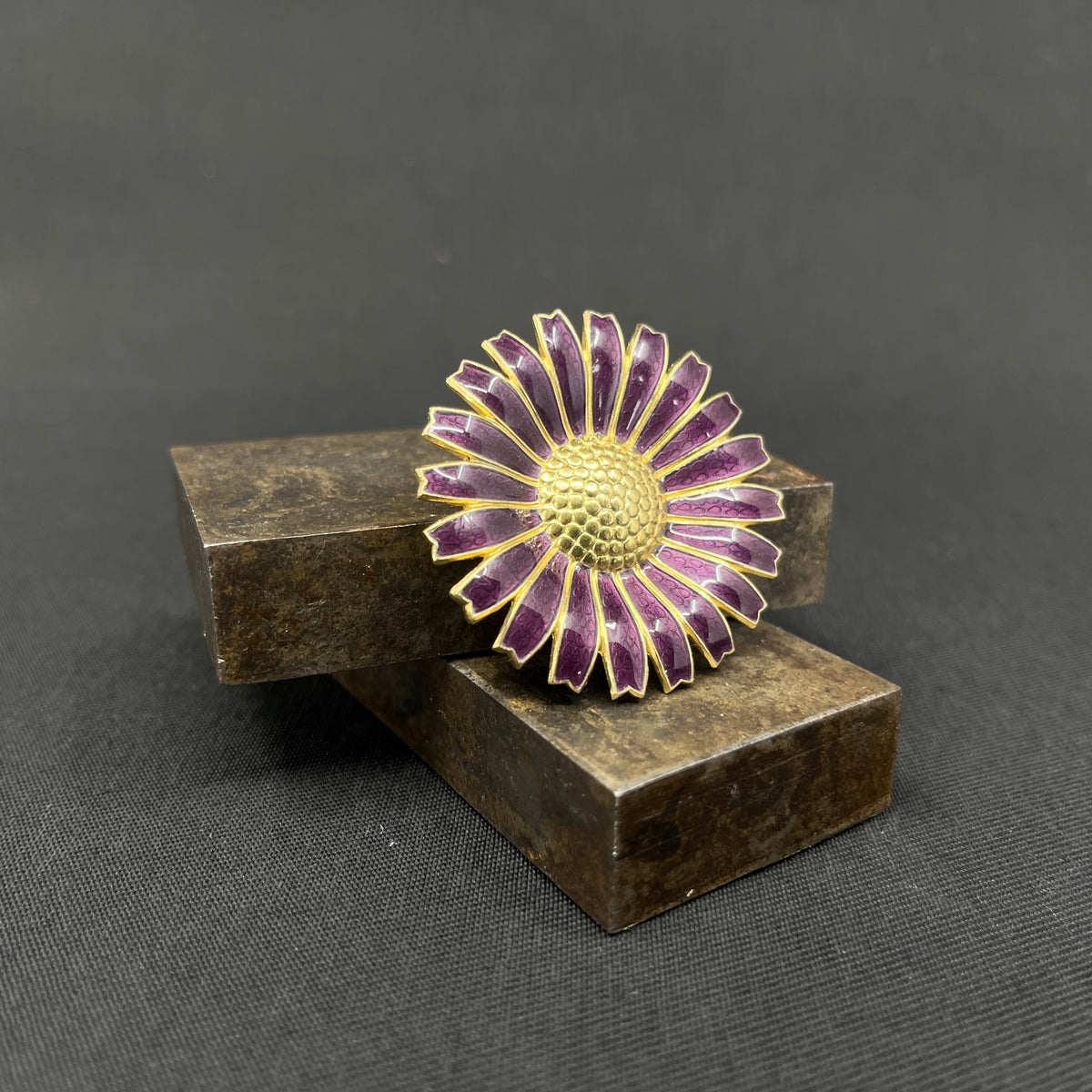 Original Anton Michelsen Marguerite brooch - Purple, 4.2 cm.
