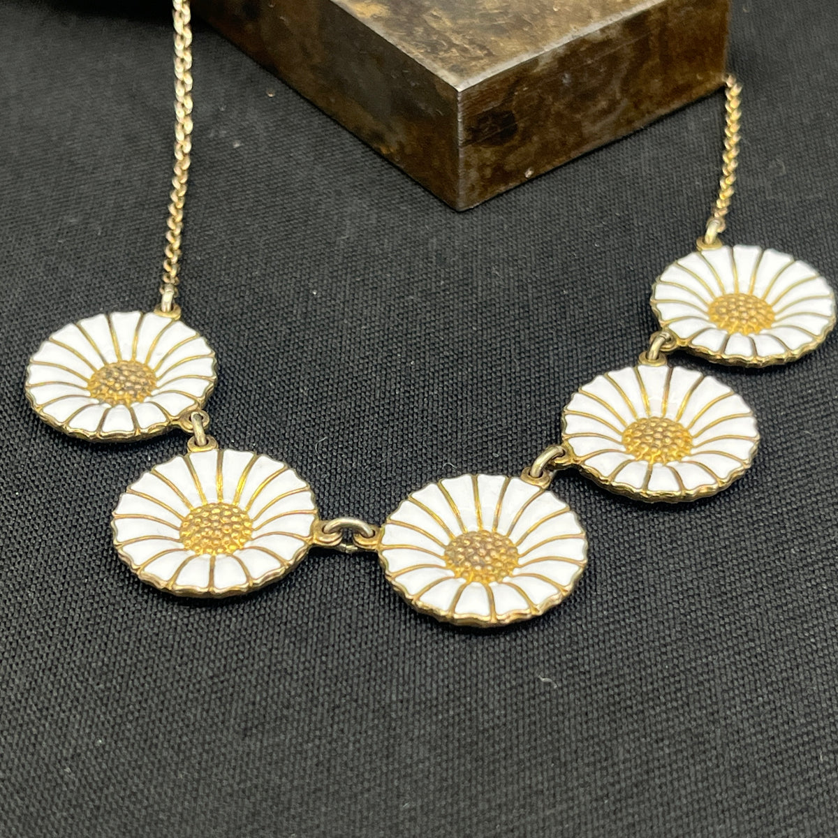 Georg Jensen Marguerite halskæde - 5 margueritter