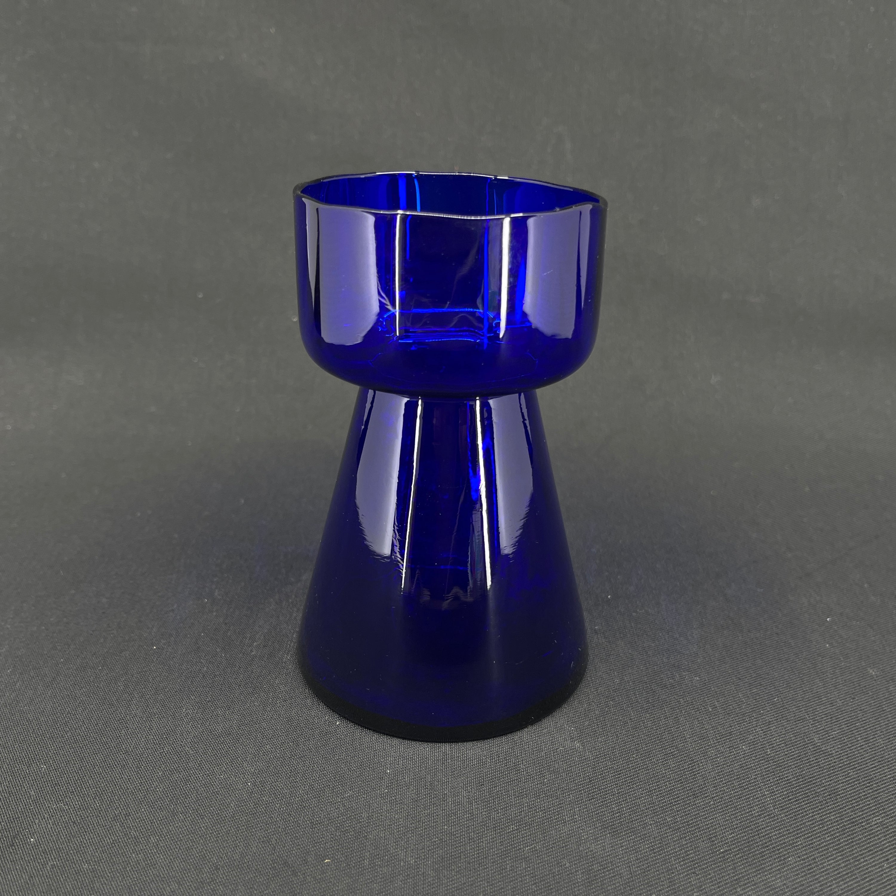 Blå moderne hyacinglas