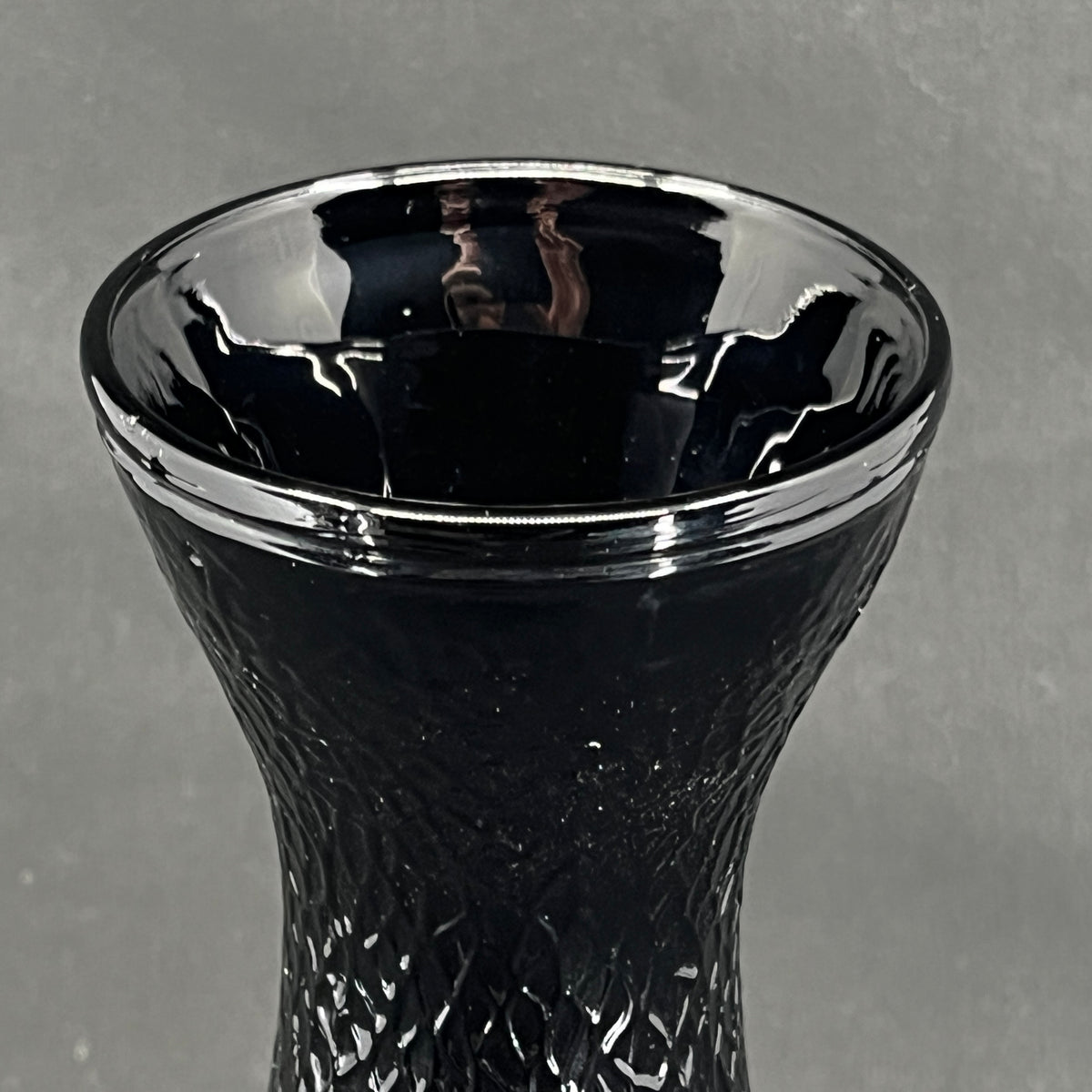 Mangan hyacintglas fra Fyens Glasværk, model fra 1924
