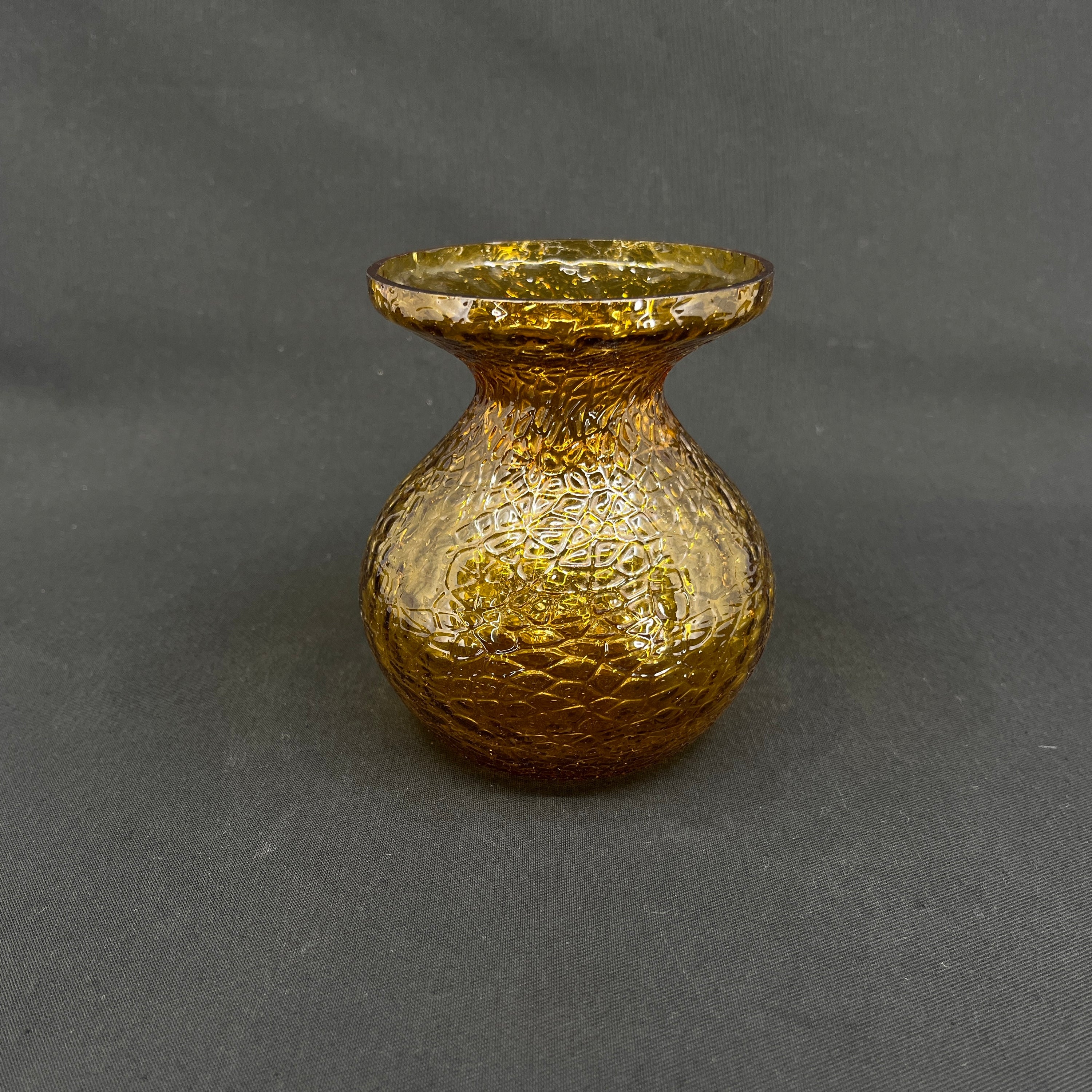 Rav farvet hyacintglas fra Fyens Glasværk