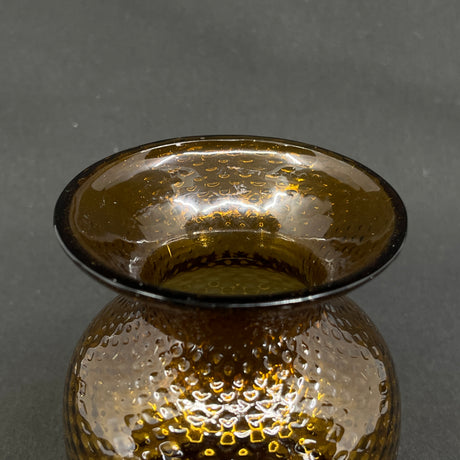 Rav hyacintglas med ternet optik fra Fyens Glasværk, model fra 1910