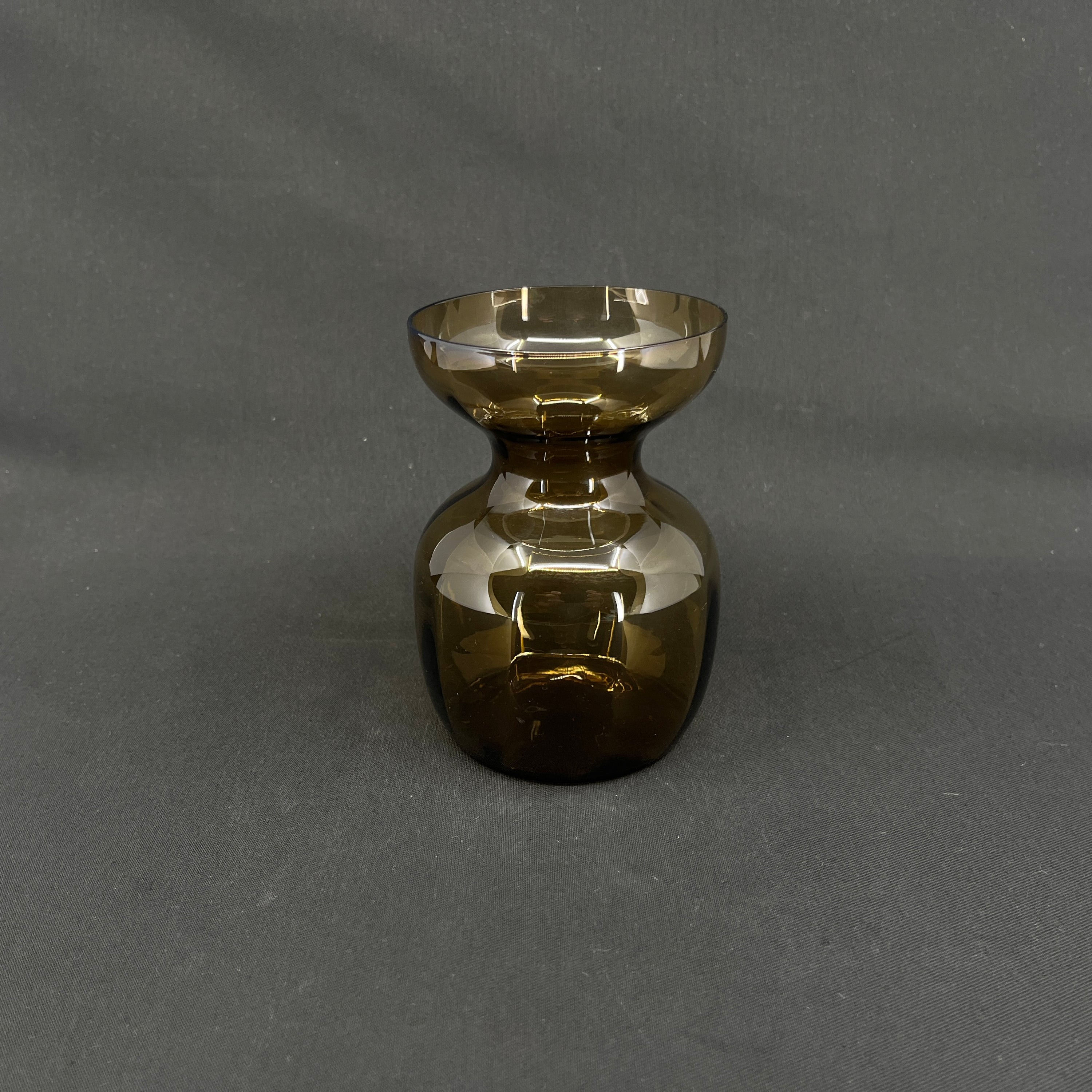 Havannna brunt hyacintglas fra Holmegaard Glasværk