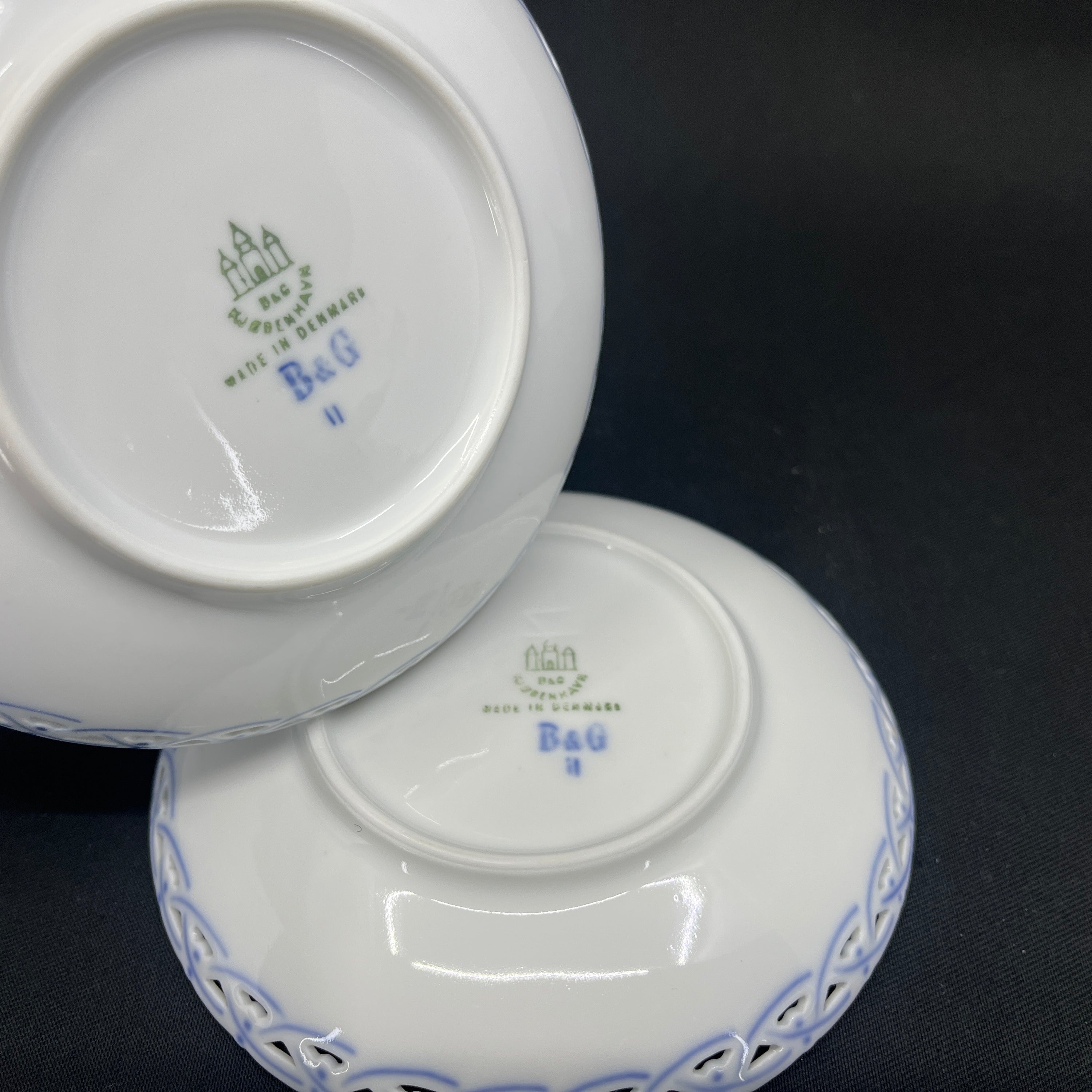 Sjælden Bing & Grøndahl Musselmalet kagetallerken med blondekant