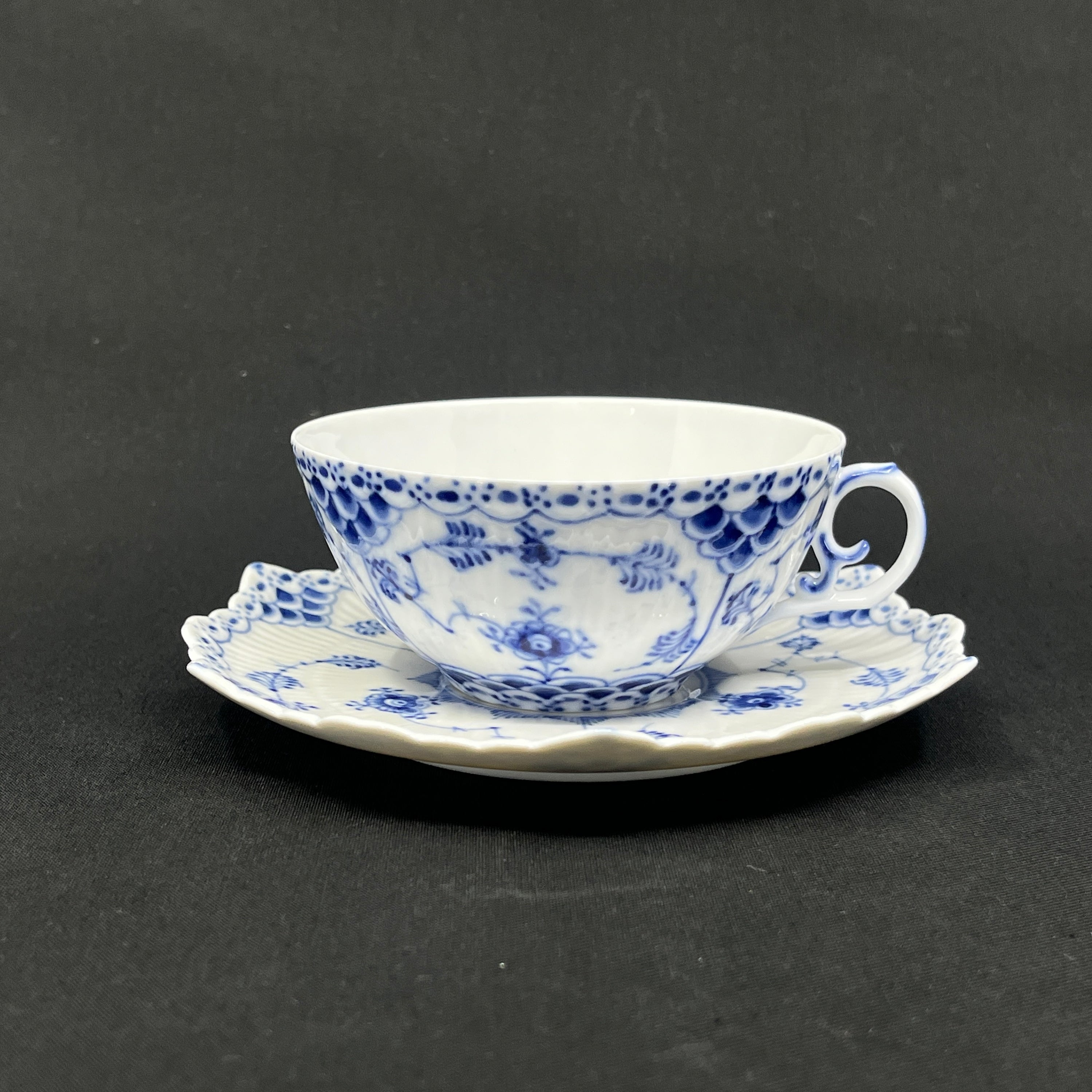 Musselmalet Helblonde tekop 1/1130