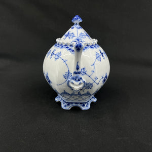 Blue Fluted Full Lace tea pot, 1/1118