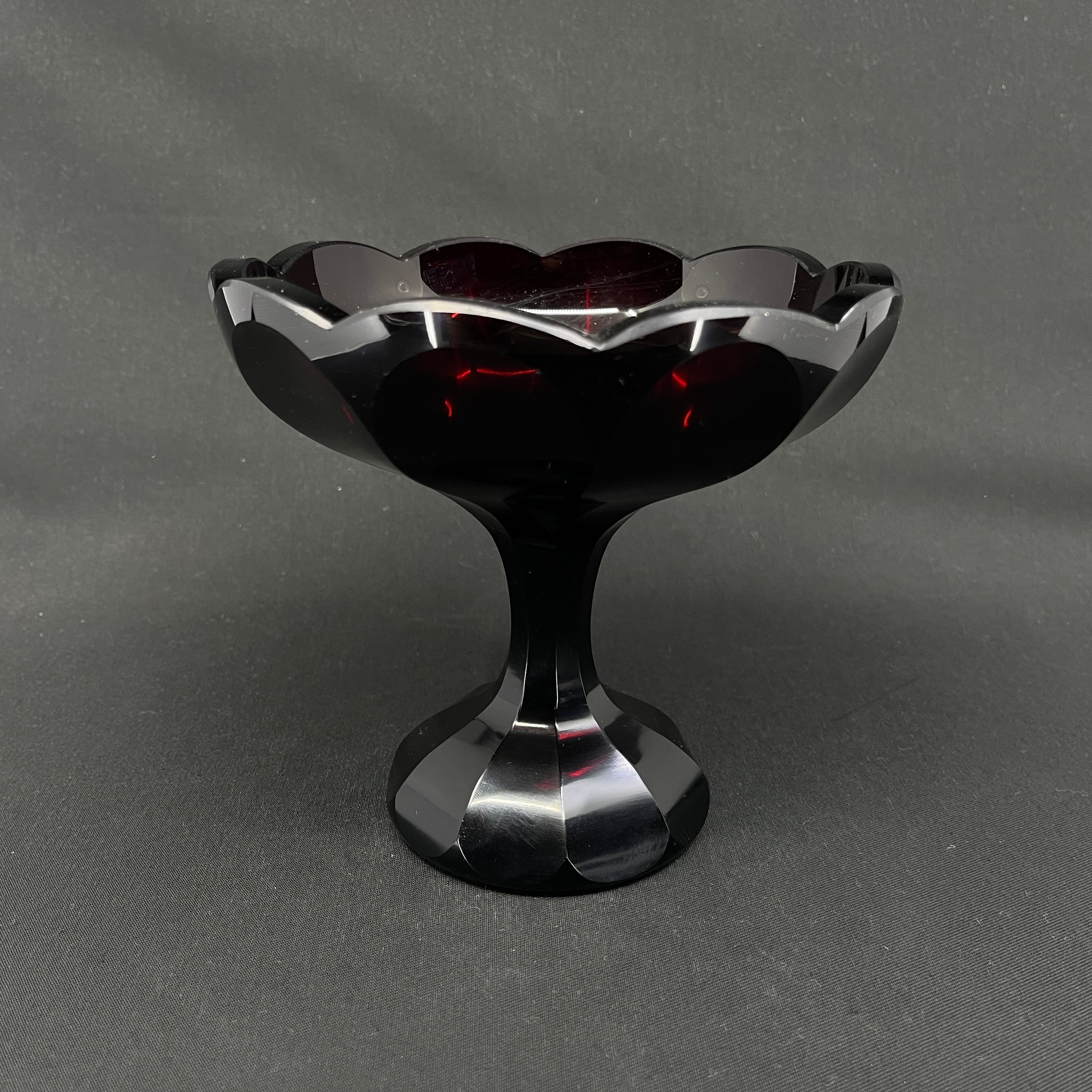 Rubinrød art deco opsats