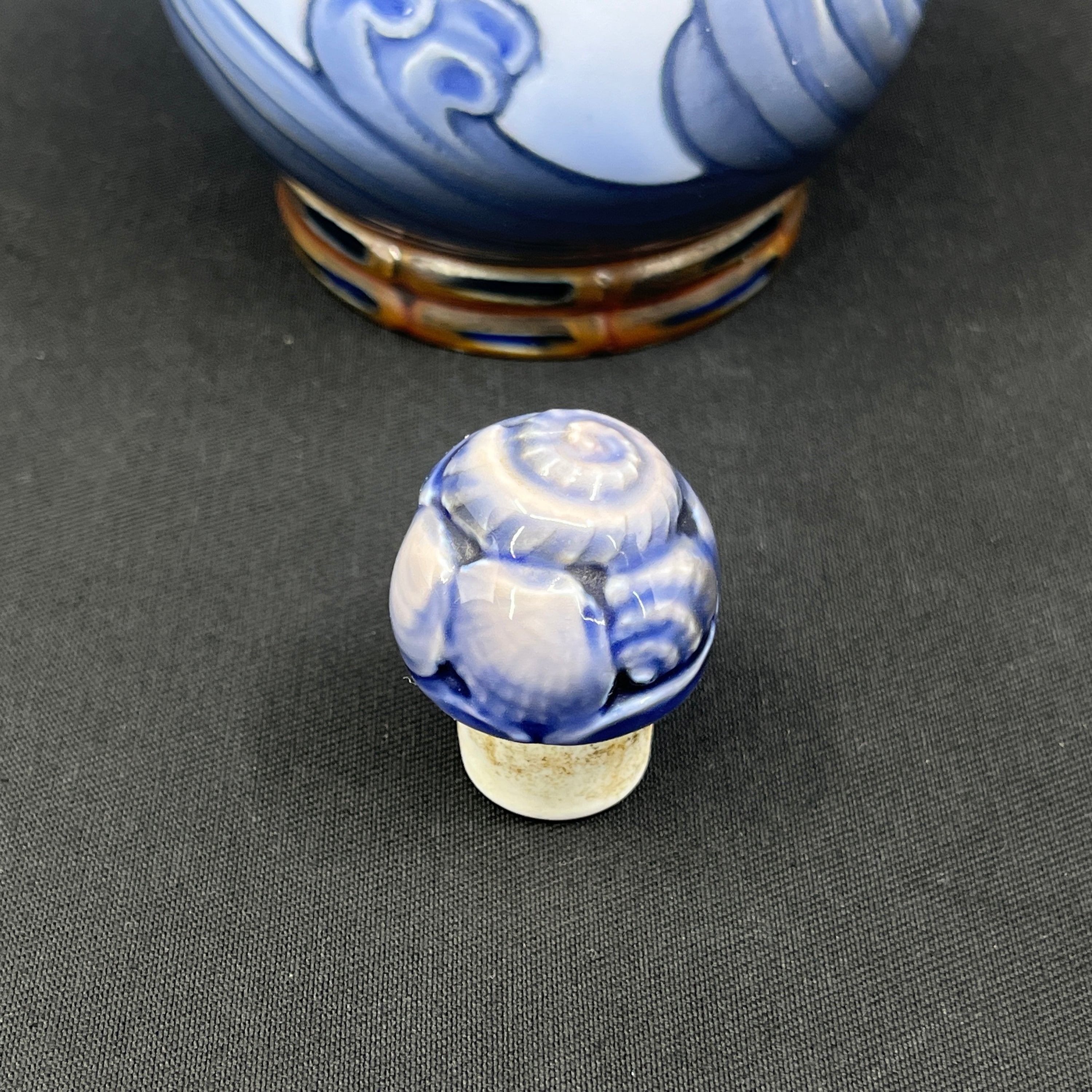 Unika lågvase af Effie Hegermann-Lindencrone - Bing & Grøndahl 1922