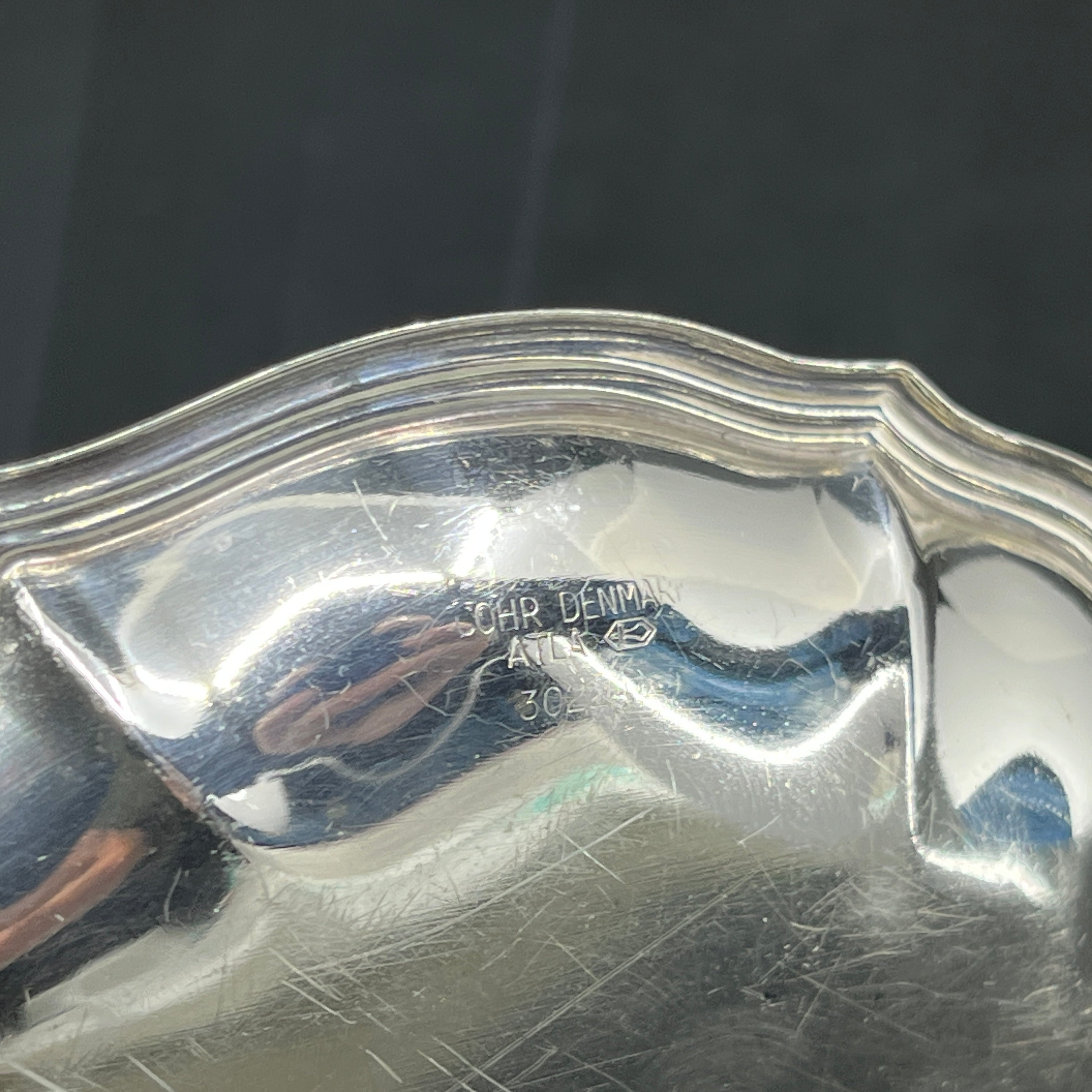 Flaskebakke i sølvplet - skævknækket, 12,5 cm.