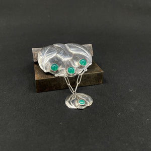 Stor skønvirke broche med chrysoprasser