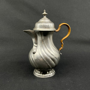 Small 1700 talc coffee pot in pewter