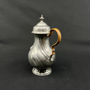 Small 1700 talc coffee pot in pewter