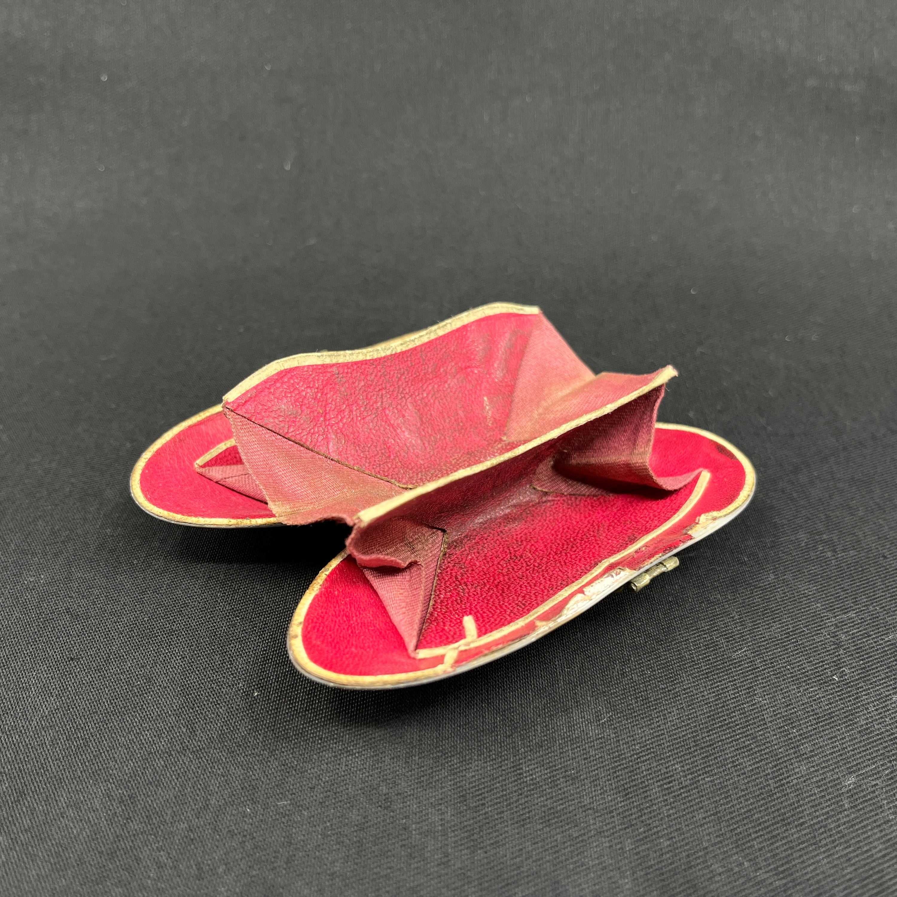 Flot portemonnaie fra 1800 tallets midte