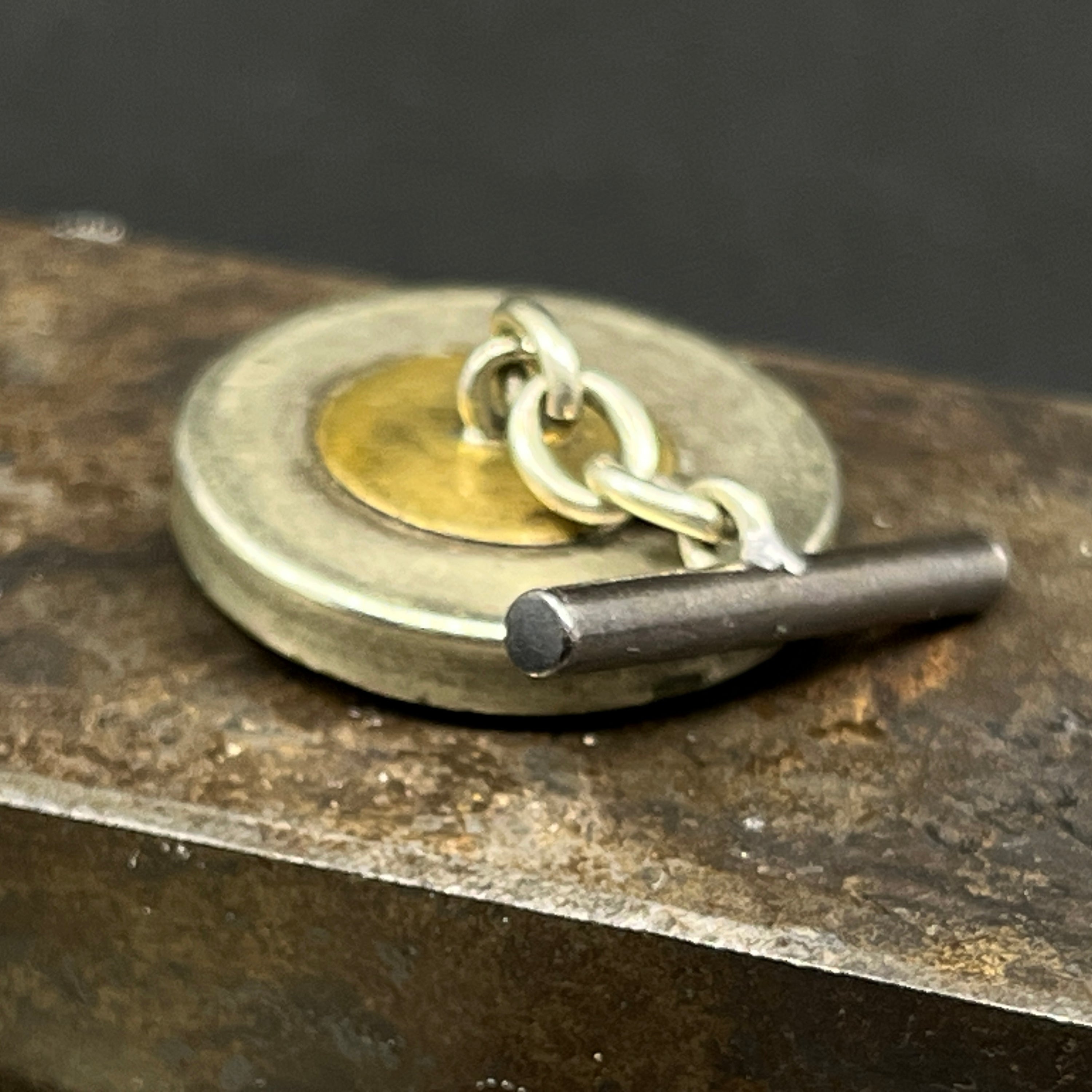 Manchetknapper med mikromosaik - skarabæer