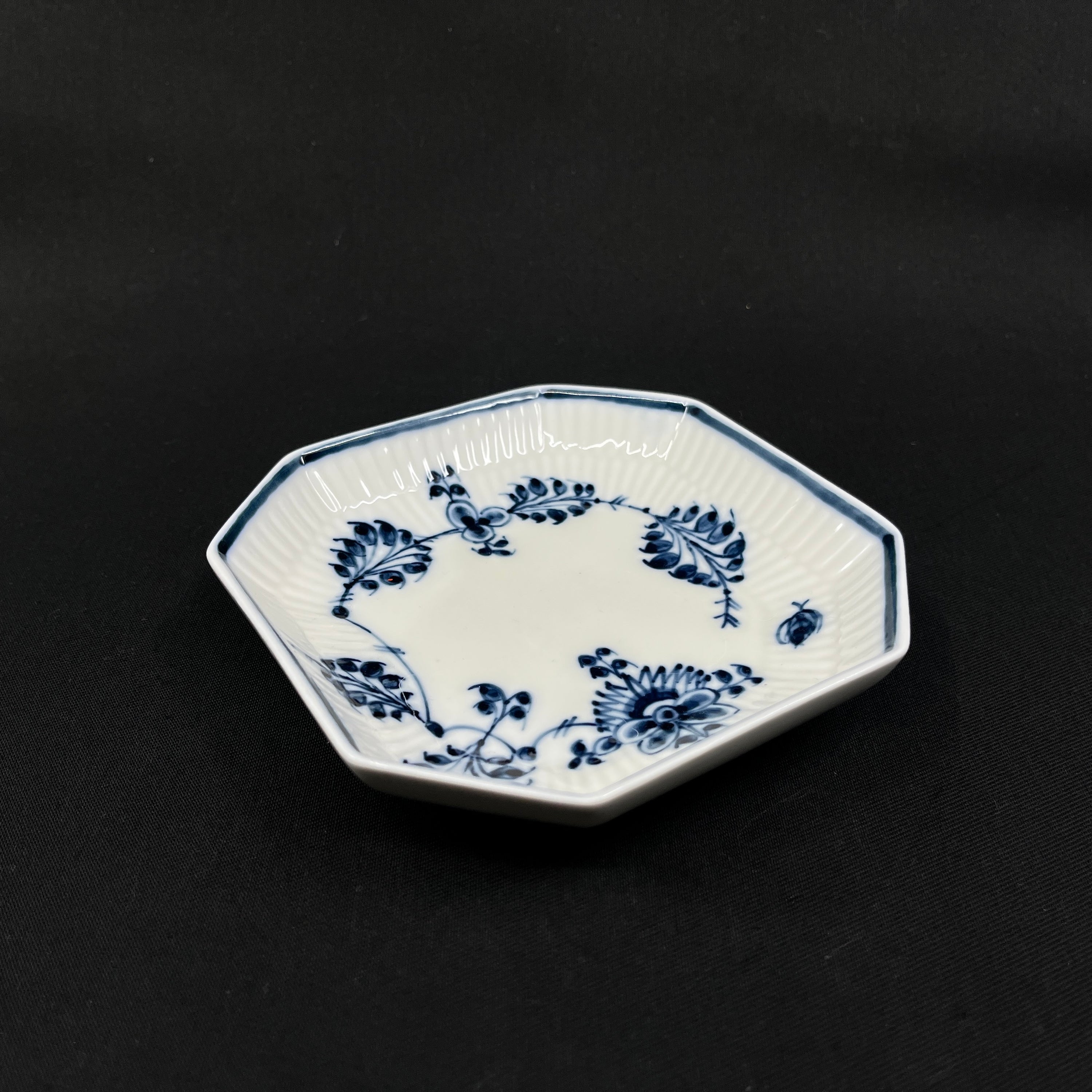 Musselmalet riflet asiet