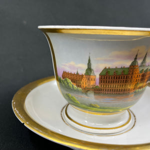 STOR kop fra Royal Copenhagen med motiv af Frederiksborg
