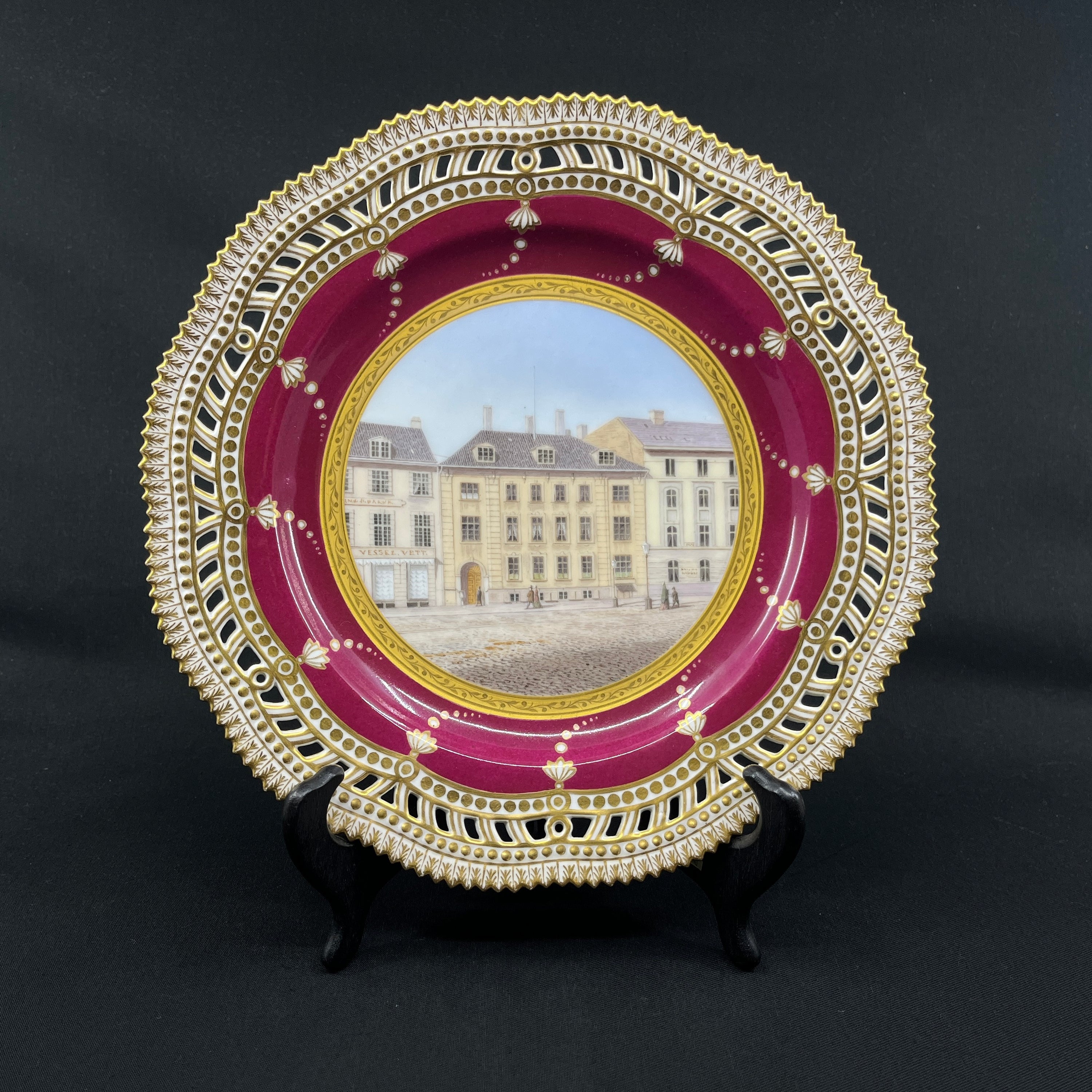 Prospekt-tallerken fra Royal Copenhagen med motiv Kongens Nytorv